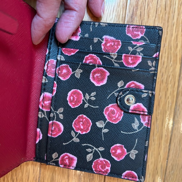 Kate Spade Red Wallet Chic and Functional NWOT - Picture 7 of 10